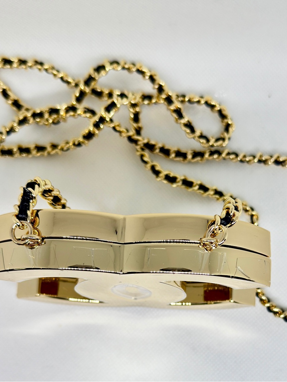 CHANEL Gold Interlocking CC Pendant Necklace/micro bag crossbody - Picture 7 of 10